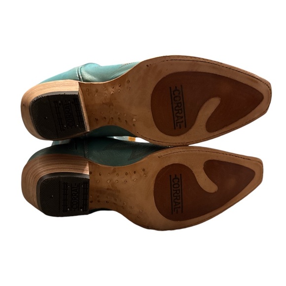 CORRAL WOMEN'S TALL BLUE EMBROIDERY WESTERN BOOT - women’s size 10 - Picture 6 of 9